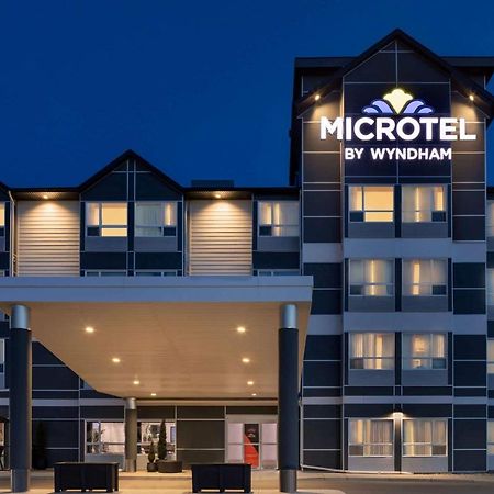 Microtel Inn And Suites By Wyndham Weyburn Dış mekan fotoğraf