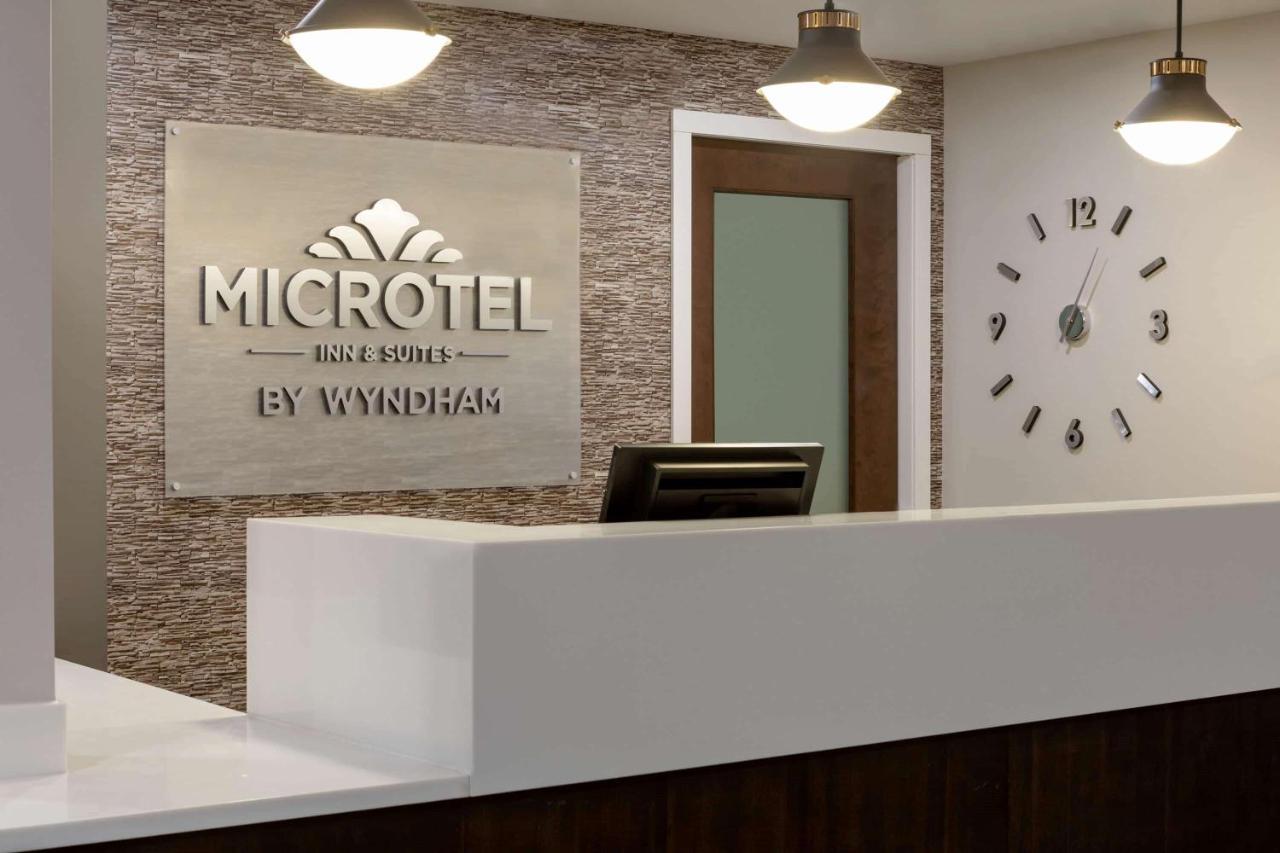 Microtel Inn And Suites By Wyndham Weyburn Dış mekan fotoğraf