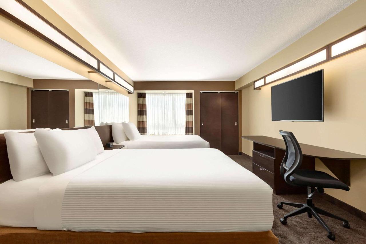 Microtel Inn And Suites By Wyndham Weyburn Dış mekan fotoğraf