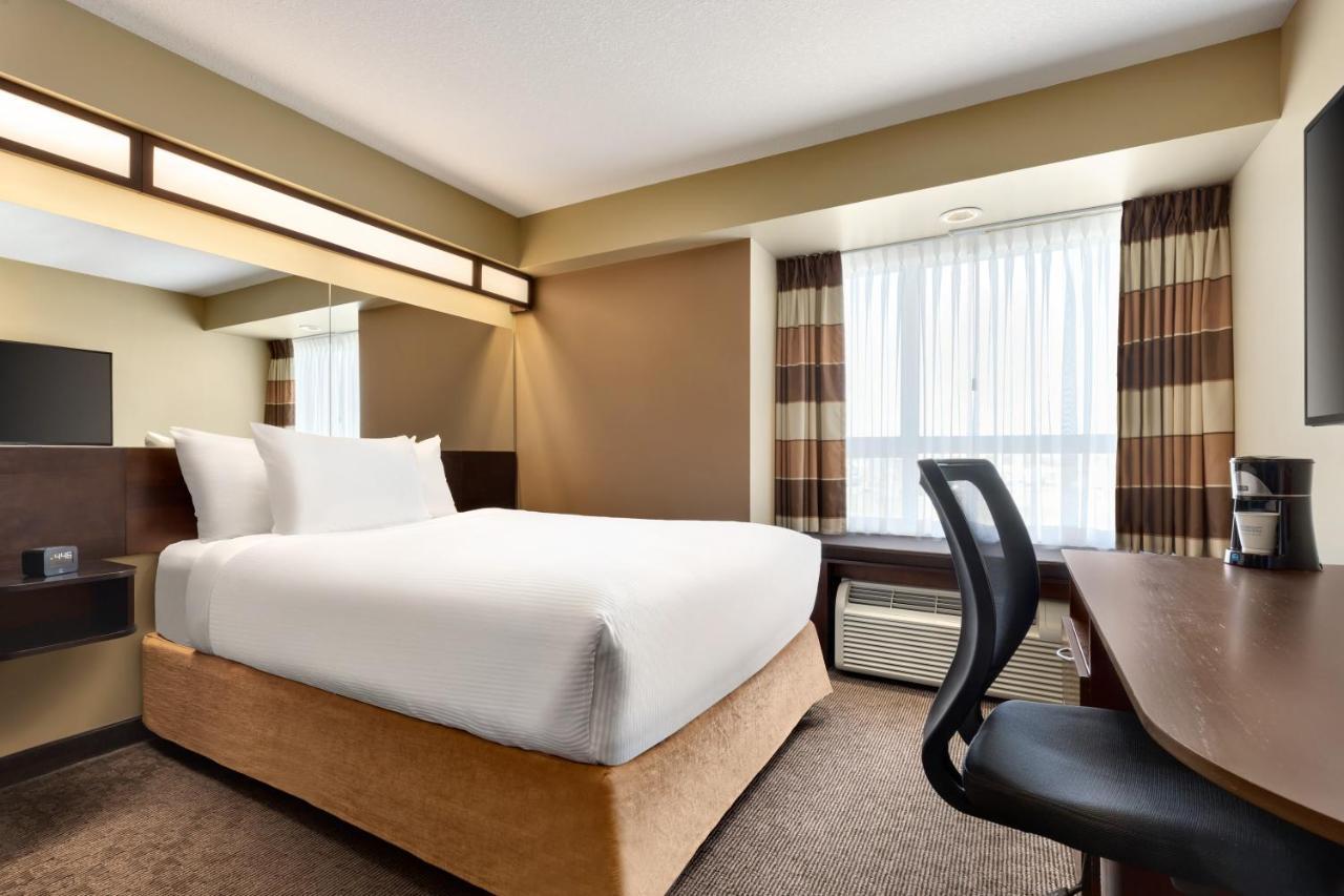 Microtel Inn And Suites By Wyndham Weyburn Dış mekan fotoğraf